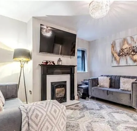 Barwick Retreat Luxury 4 Bed Detached Hot Tub Garden Bar 度假居 利兹