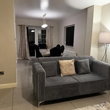 Barwick Retreat Luxury 4 Bed Detached Hot Tub Garden Bar 度假居 *