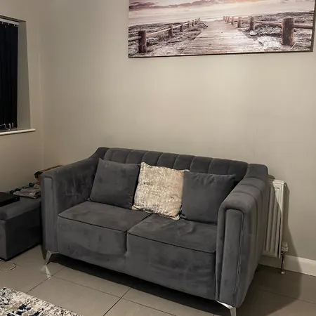 Barwick Retreat Luxury 4 Bed Detached Hot Tub Garden Bar * 利兹