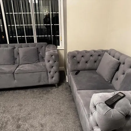 Barwick Retreat Luxury 4 Bed Detached Hot Tub Garden Bar 利兹