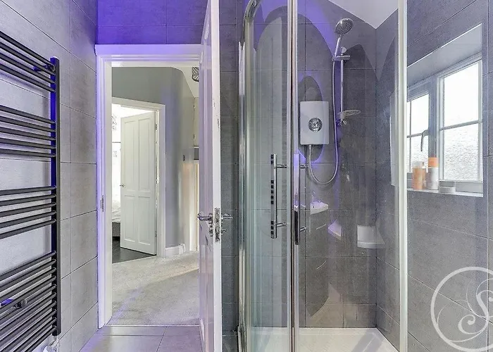 Holiday home Barwick Retreat Luxury 4 Bed Detached Hot Tub Garden Bar